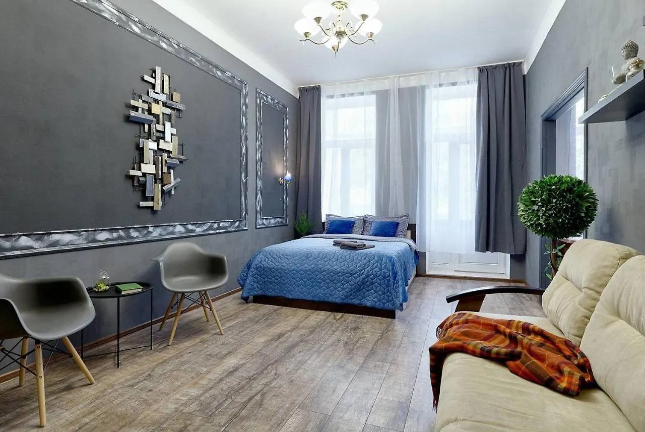 Три Спальни 100 М2 Улица Бассейная 13 Гулливер Метро Дворец Спорта Kyiv Ukraine